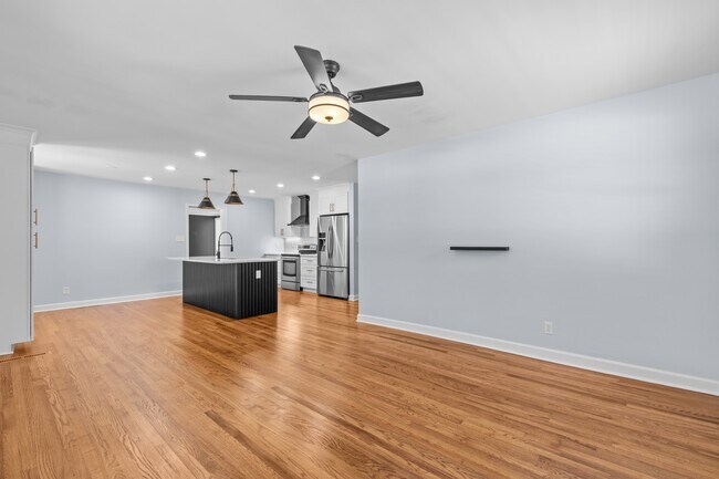 Photo - 2115 Bellaire Ave