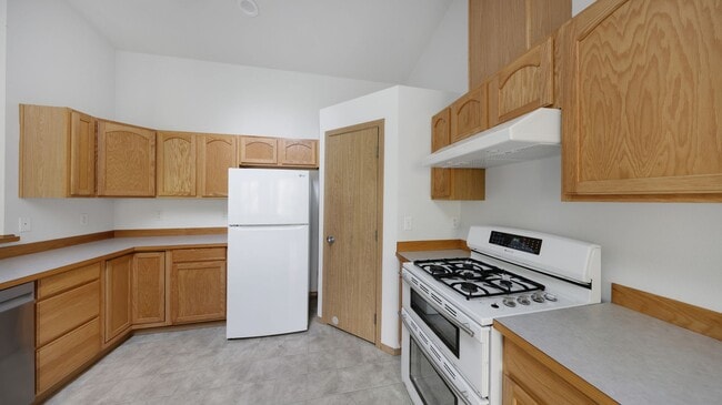 Photo - 3 Bed 2 Bath - Large Living Room - Office ...