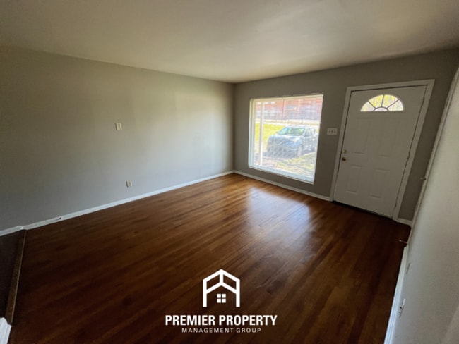 Photo - 242 Sullivan Dr