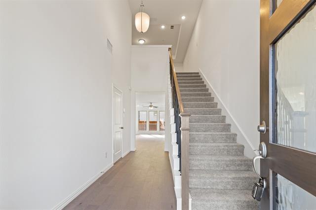 Photo - 621 Somerset Dr