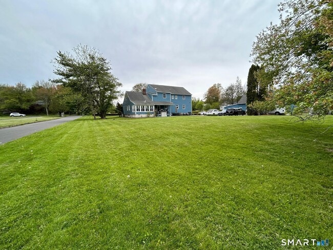 Photo - 890 Daniels Farm Rd