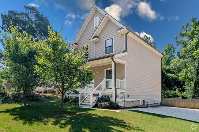 Building Photo - Available now! Beautiful 3BR/2.5BA Home wi...