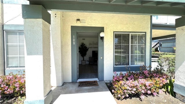 Building Photo - 18252 Parkview Ln Unit 108