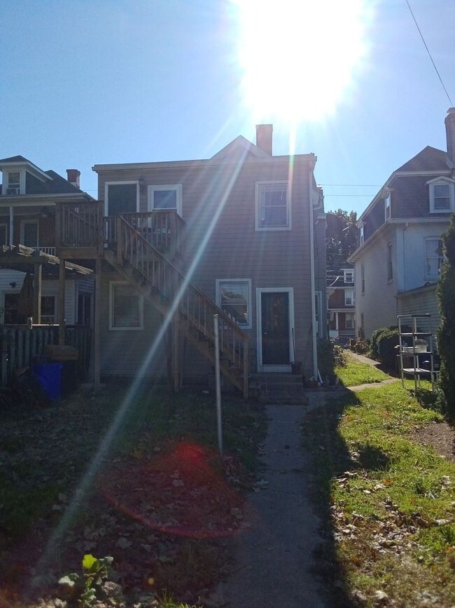 Photo - 215 E King St Unit 215 B