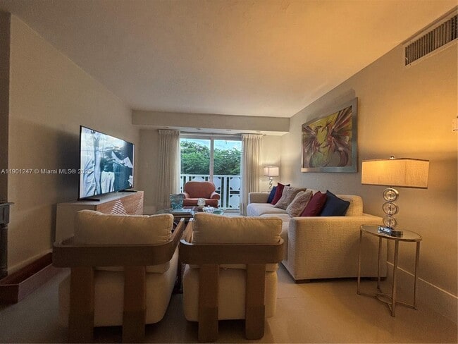 Photo - 1498 Jefferson Ave Unidad 405
