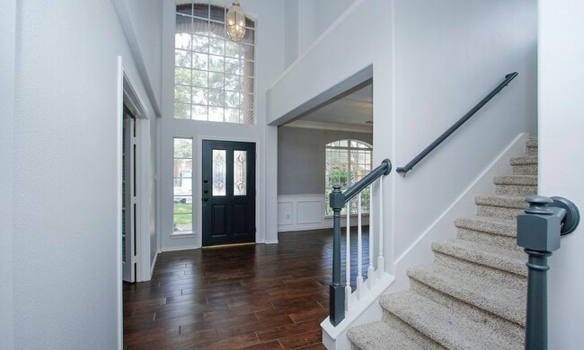 Photo - 10314 Cliff Haven Ct