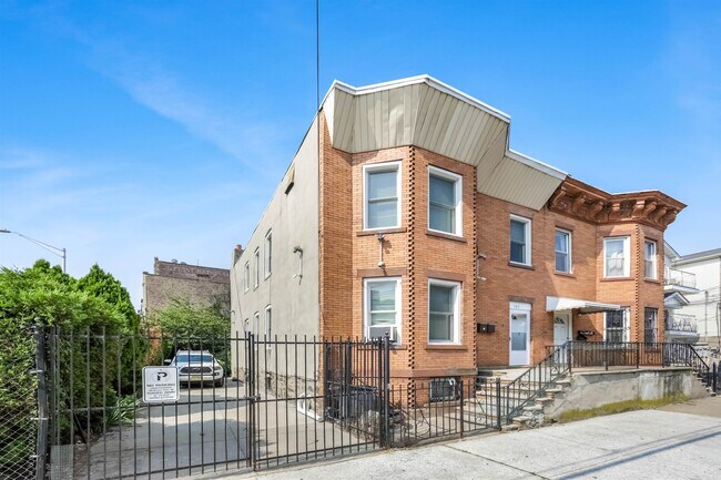 Photo - 193 Armstrong Ave Unit 2