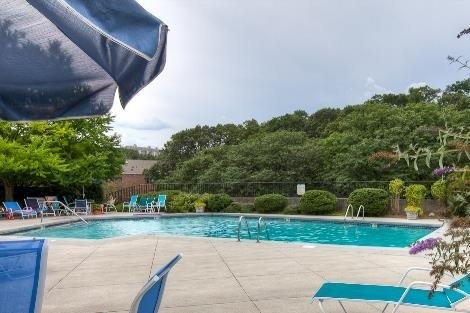 Piscina - Presidential Estates