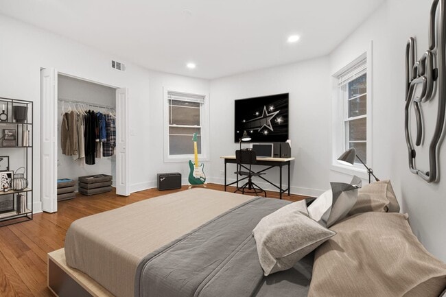 Photo - 6134 N Talman Ave Unidad 3