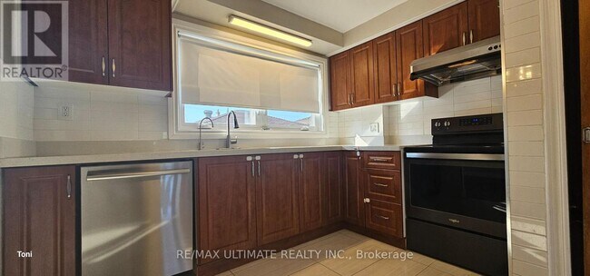 Photo - 187 Epsom Downs Dr