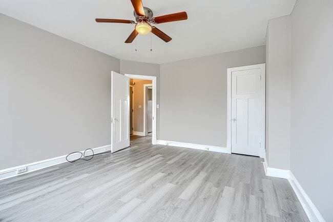 Bedroom 1 or Den - 4243 Shamrock Ave