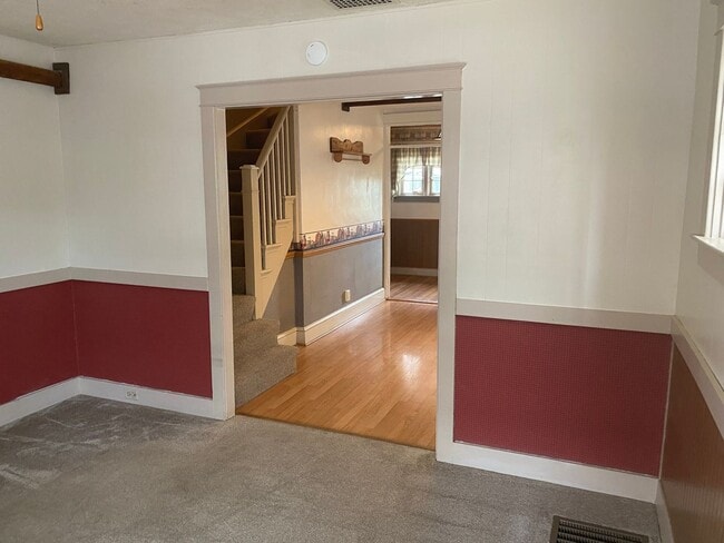 Photo - Beautiful 2 Bedroom Semi-Detached Home in Lancaster!