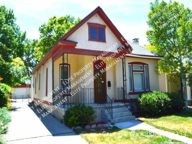 Building Photo - 1030 Blaine Ave