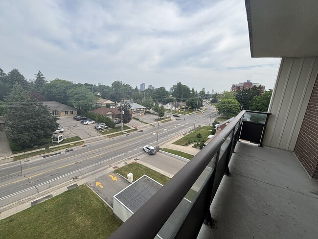 Photo - 1061 Queen's Blvd Unité 604