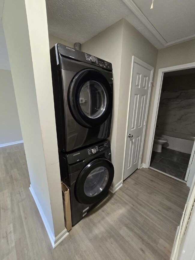 Photo - Charming 2-Bedroom Duplex in Hampton, GA with Spacious Layout and Modern Amenities! Unidad A