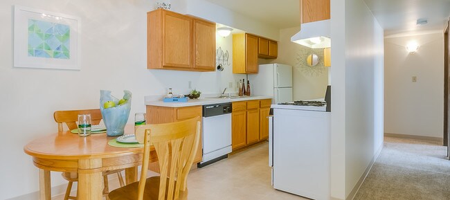 Photo - Tuckaway Heights Apartments