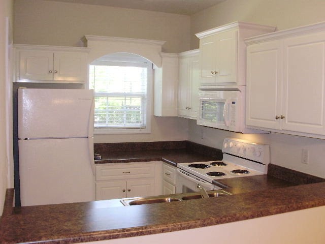 338 Bay St
