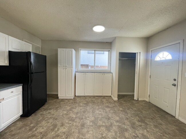 Photo - 4324 Bowness Rd