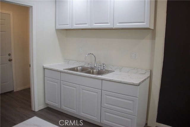 Photo - 372 E 55th St