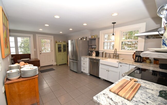 Photo - 2203 Durham Rd