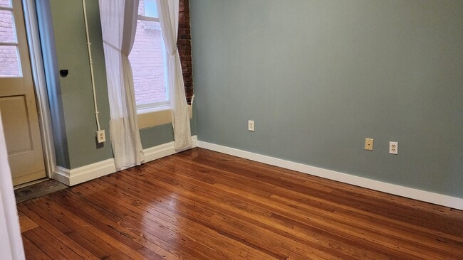 Photo - Charming Unit in Uptown