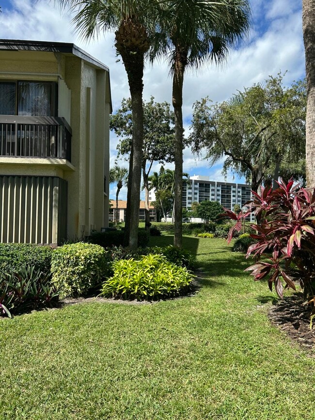 Photo - 2051 SW 15th St Unit 210