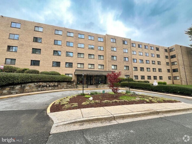 Building Photo - 8601 Manchester Rd Unit 313 Rental