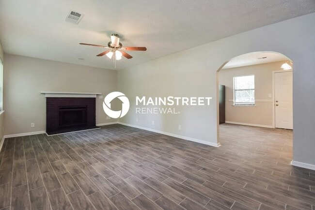 Photo - 3 Bedroom Pet-Friendly Home in Snellville, GA with Main Street Renewal