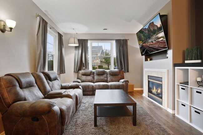 Photo - 17083 Encina Path