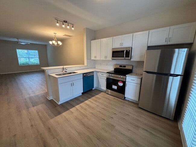 Building Photo - 202 Jordan Ln Unit E Rental