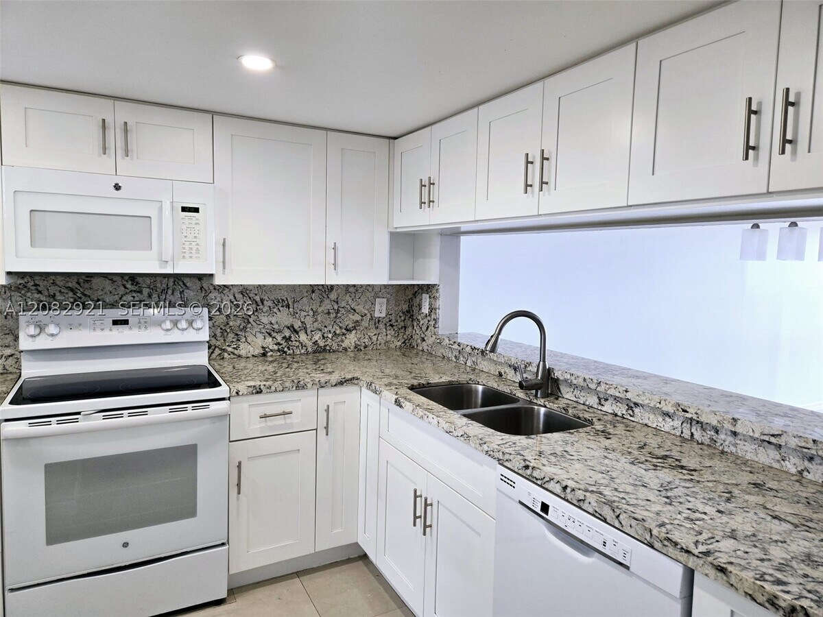 Photo - 10290 NW 9th St Cir Unit 409