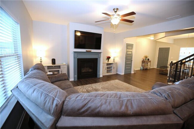 Photo - 126 Couper Way