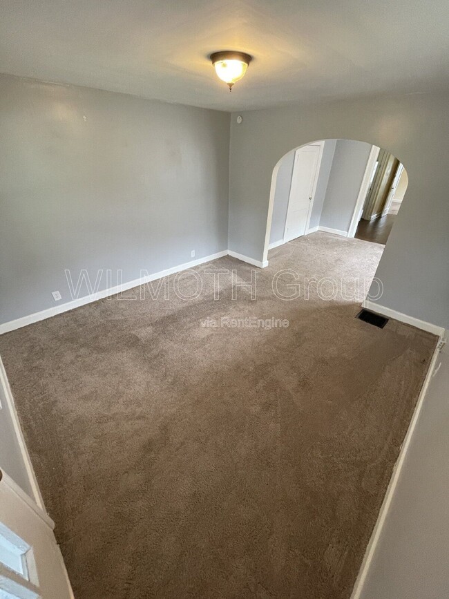 Photo - 831 N Emerson Ave