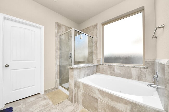 Photo - 29482 Westhope Dr