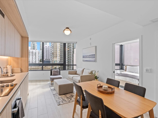 Photo - 225 N Miami Ave Unidad SI ID1373685P