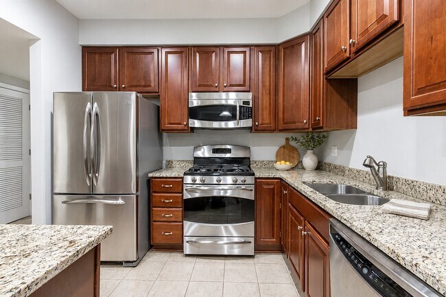 Photo - Spacious Williamsburg Living in Liberty Crossing
