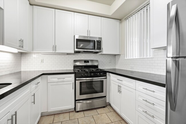 Building Photo - Butler Eighteen by Wiseman Rental