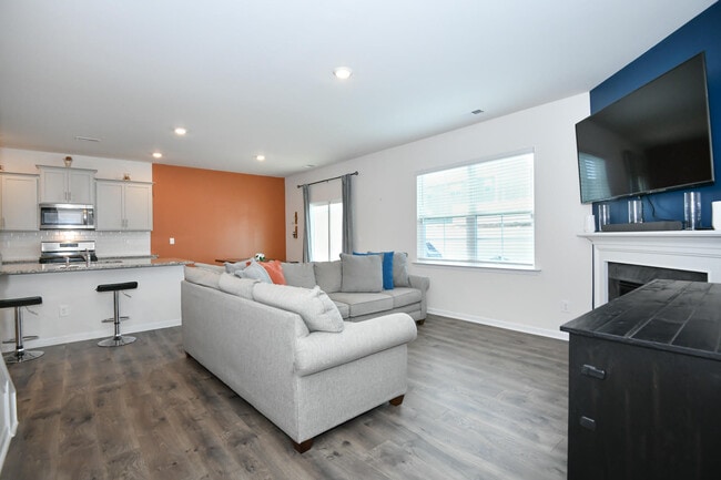 Photo - 4716 Reedy Creek Farm Cir