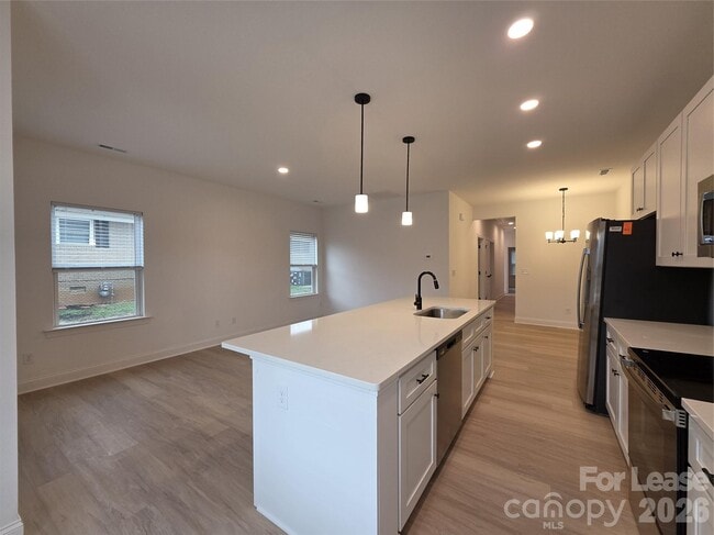 Photo - 420 S Shaver St