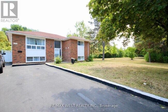 Photo - 101 Dearbourne Blvd