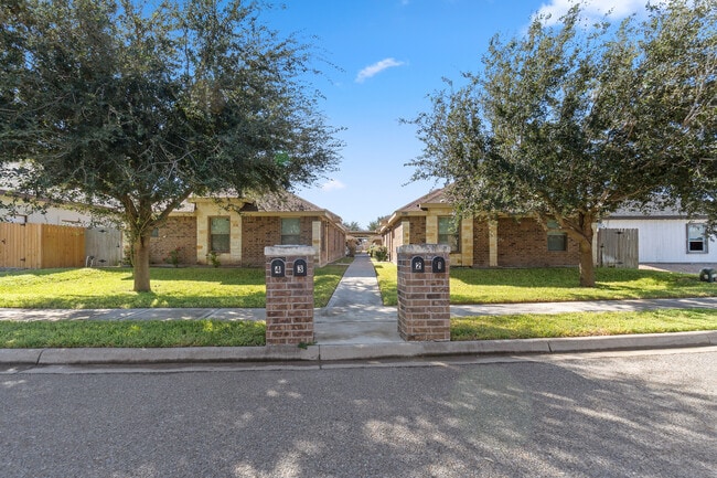 Building Photo - 418 Lotto Ln Unit 2