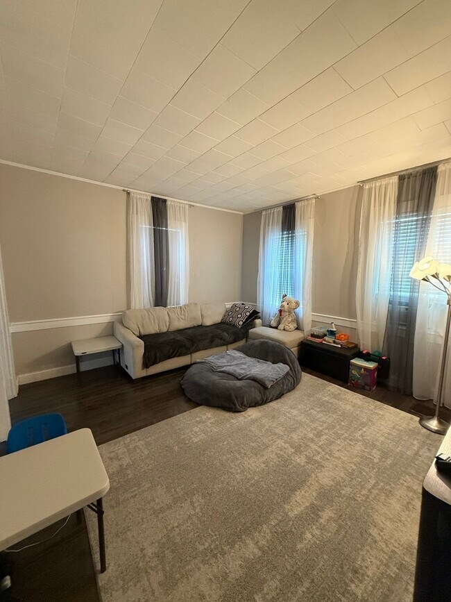 Photo - 86 Oak St Unit A