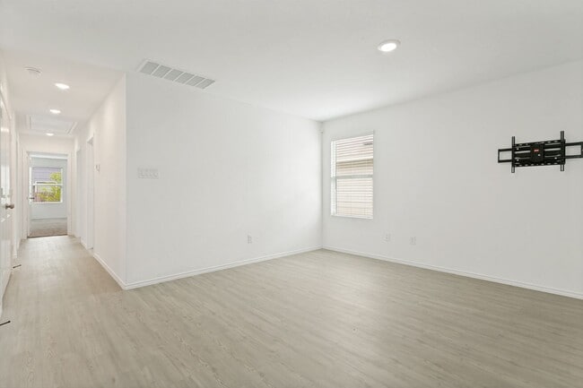 Photo - Modern 4-Bedroom Home Near Lackland AFB