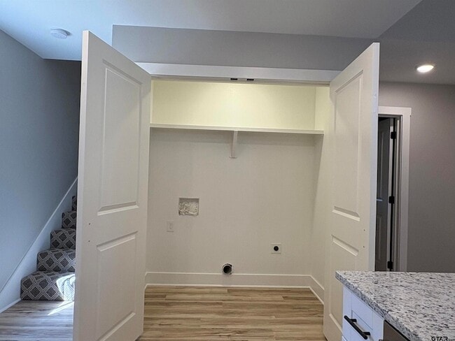 Photo - 305 Post Oak Dr