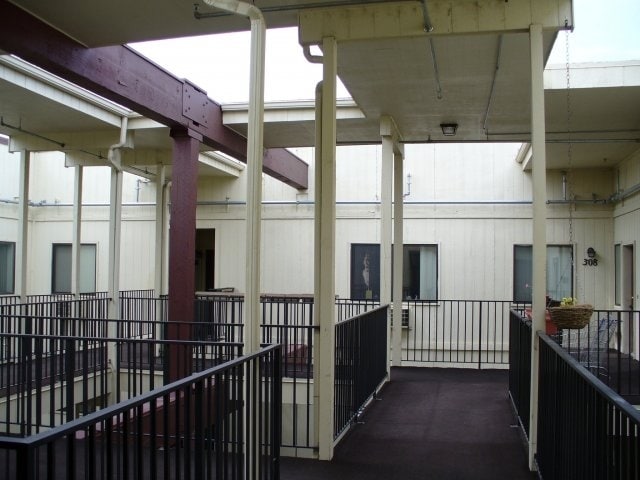 Photo - Van Engelen