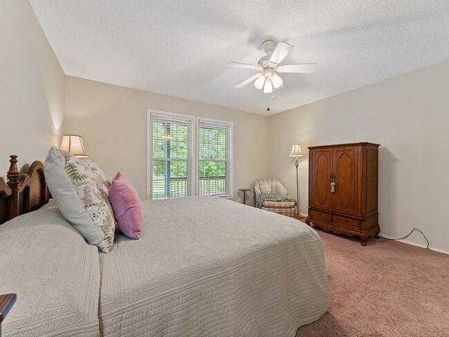 42 Basildon Cir Unit SI ID1621842P