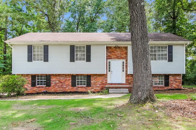 Building Photo - 129 Hickory St