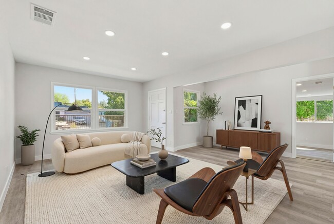 Photo - 16918 Marlin Pl