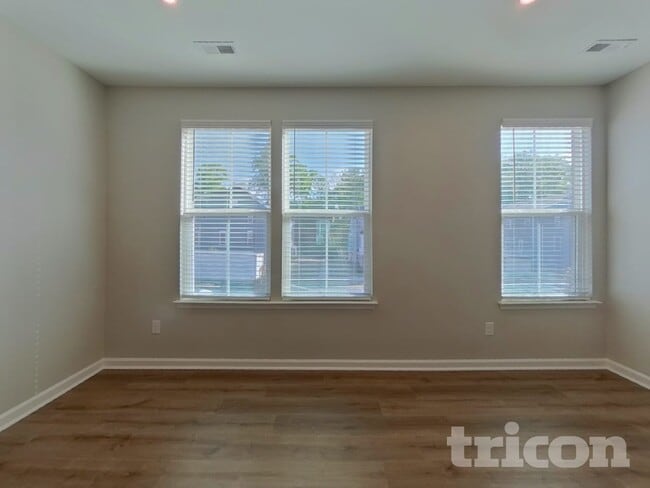 Photo - 1213 Ashbury St
