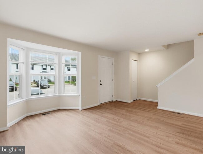 7203 Rutherford Green Cir